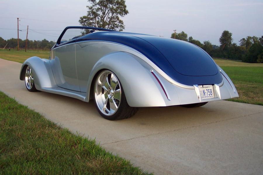  Ford Custom Convertible 1937 года  (фото 5 из 5)